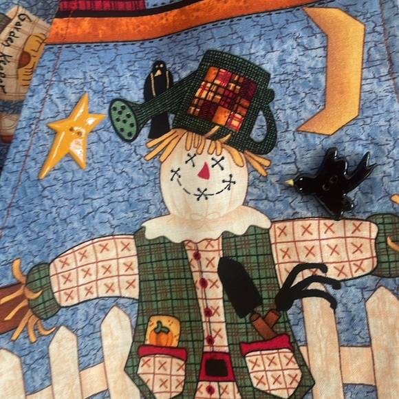 Fall vest. With pumpkins and scarecrows... handmade one size - Picture 3 of 4